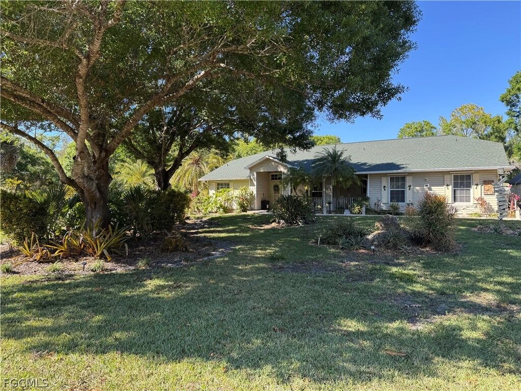Property Photo:  3307 Delilah Drive  FL 33993 