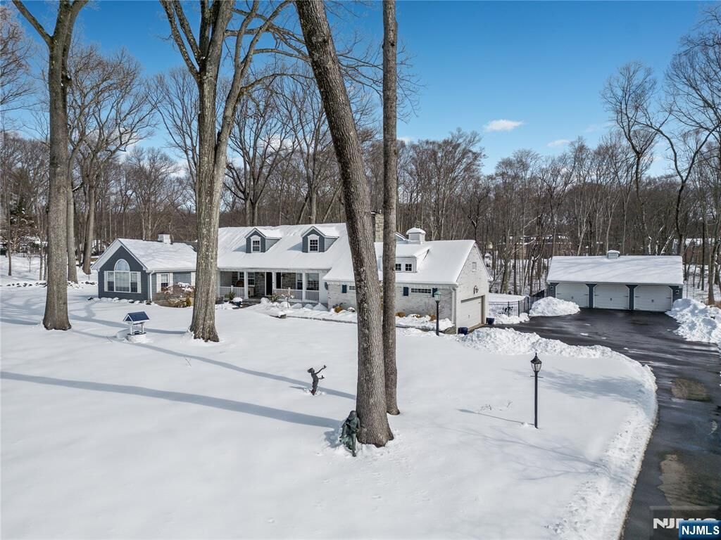 Property Photo:  88 Chestnut Ridge Road  NJ 07458 