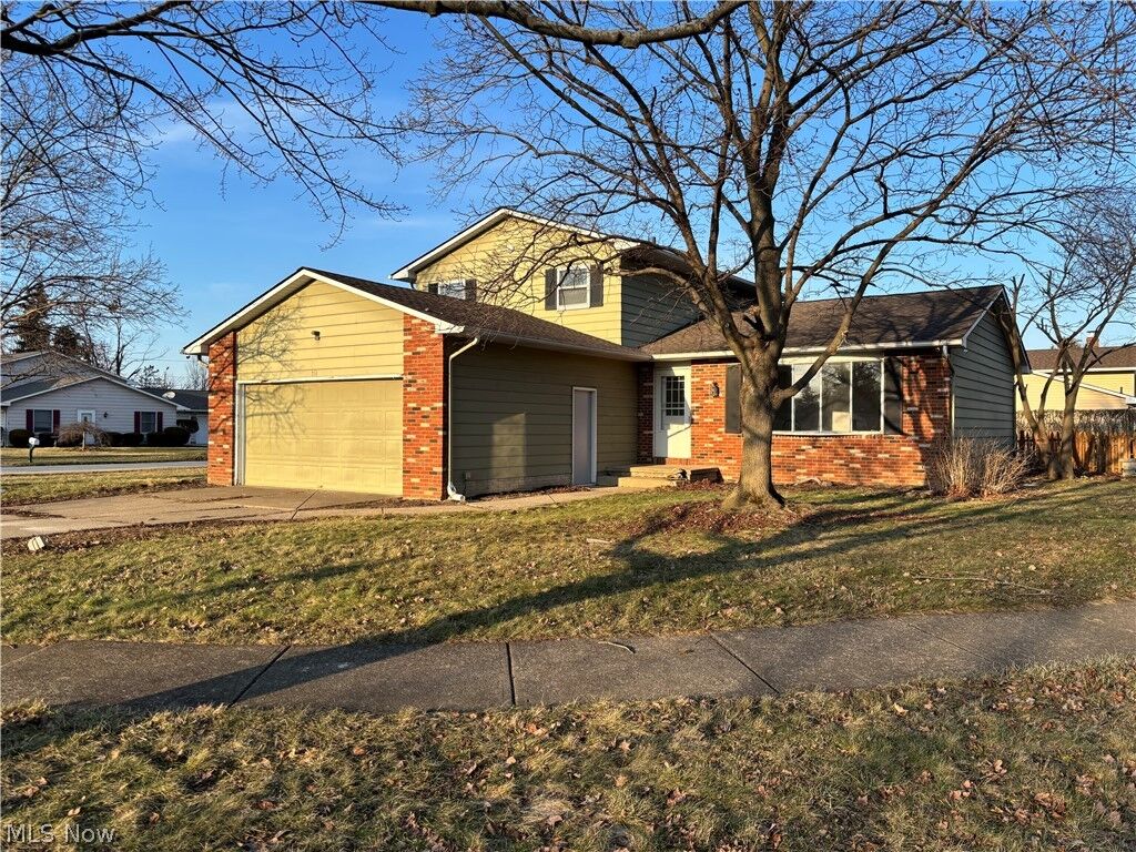 Property Photo:  114 Timberlane Drive  OH 44035 
