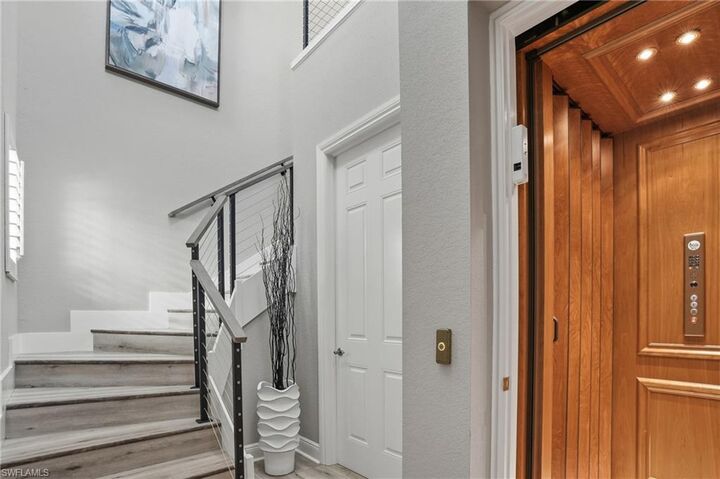 Property Photo: 9270 Campanile Cir 202 FL 34114