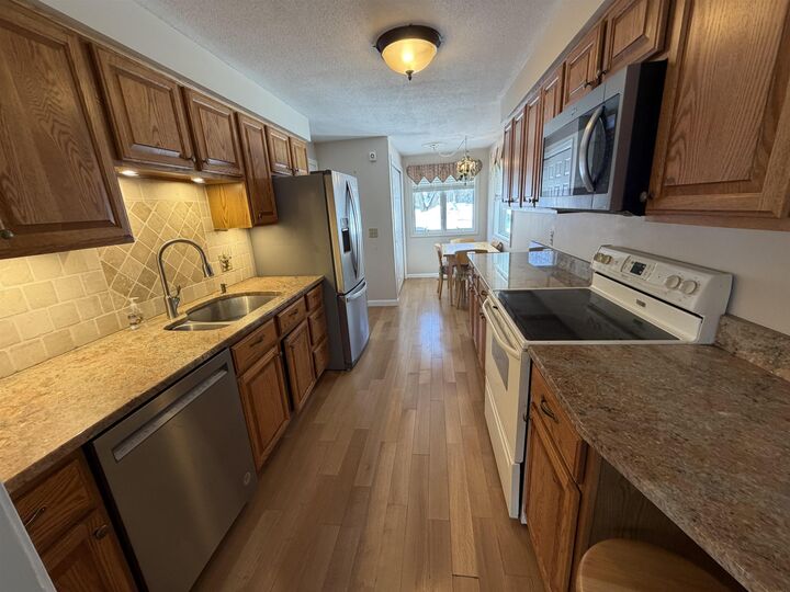 Property Photo:  79 Walden Pond Drive  NH 03064 