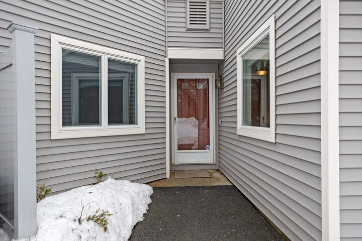 Property Photo:  79 Walden Pond Drive  NH 03064 