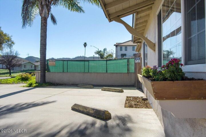 Property Photo: 533 N G Street CA 93436