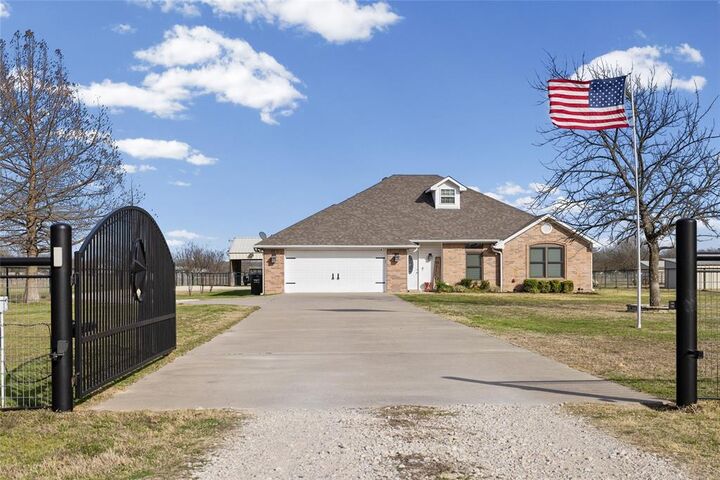 Property Photo:  3397 Fm 1564 E  TX 75402 