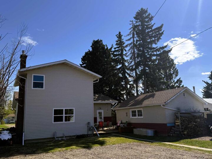 Property Photo: 4606 50 Avenue AB T9X 1R5