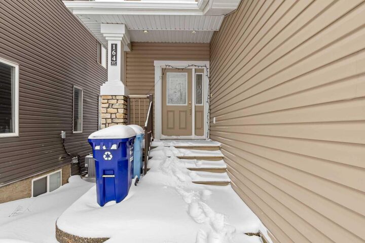 Property Photo:  164 Dixon Road  AB T9K 0Y4 