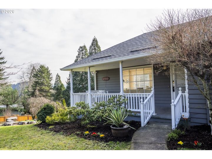 Property Photo: 12500 SE Ridgecrest Rd OR 97086