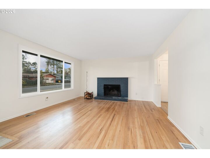 Property Photo:  14229 SE Taylor Ct  OR 97233 