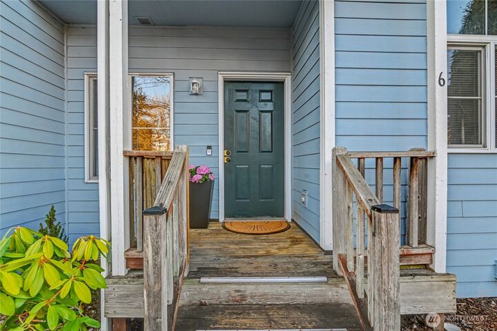 Property Photo: 6301 Stockton Lane SE 6 WA 98513