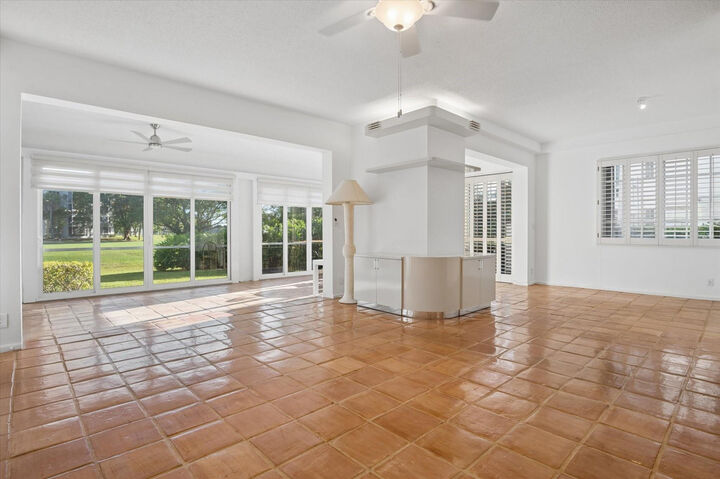 Property Photo: 4110 W Palm Aire Drive 101B FL 33069