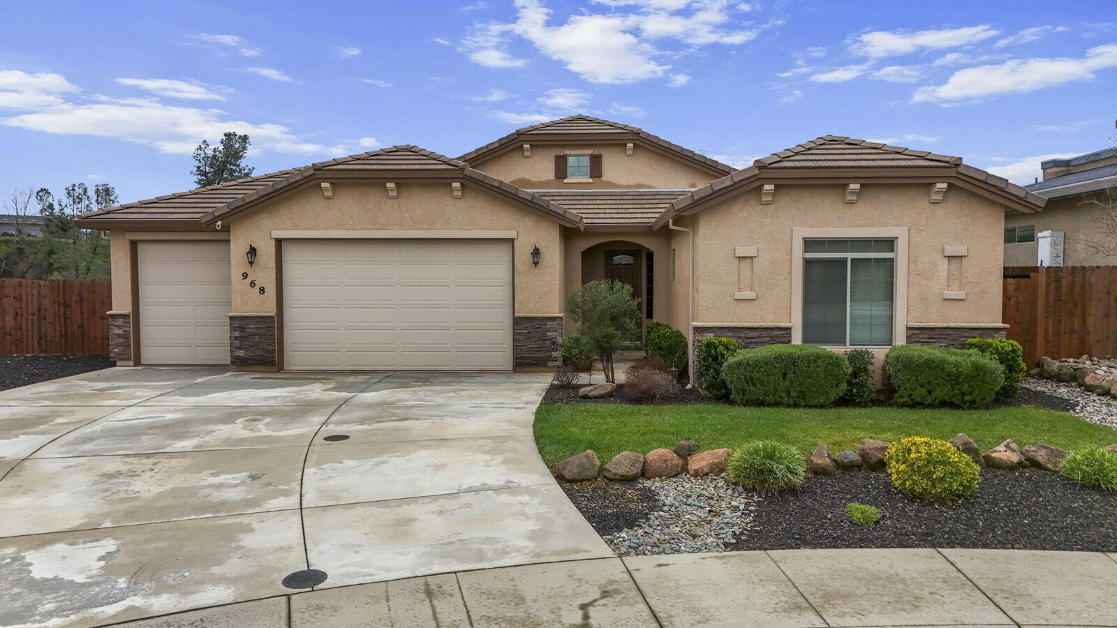 Property Photo: 968 Katmai Place CA 96001