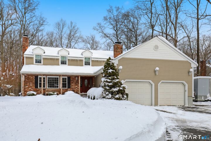 Property Photo:  27 Lumanor Drive  CT 06903 