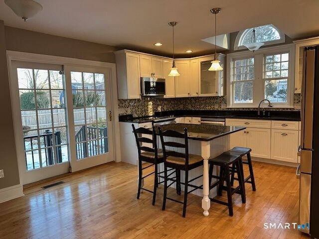 Property Photo:  1 Fernwood Street  CT 06109 