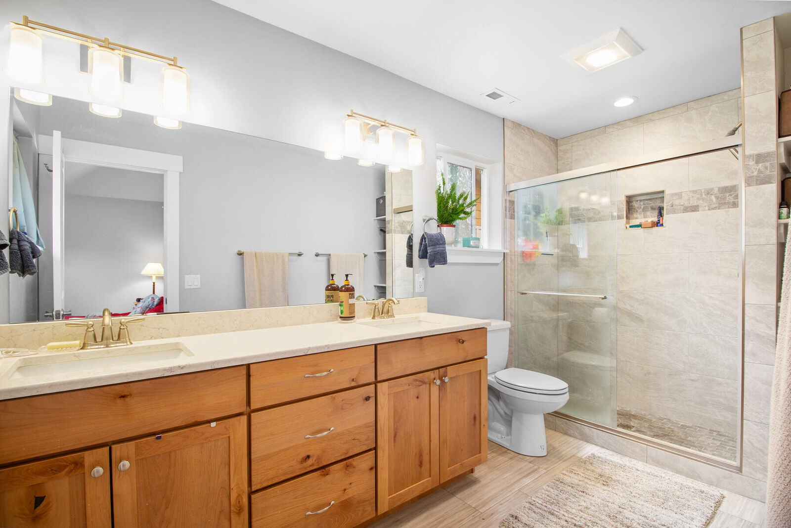 Property Photo: 2448 S Windmill Way ID 83333