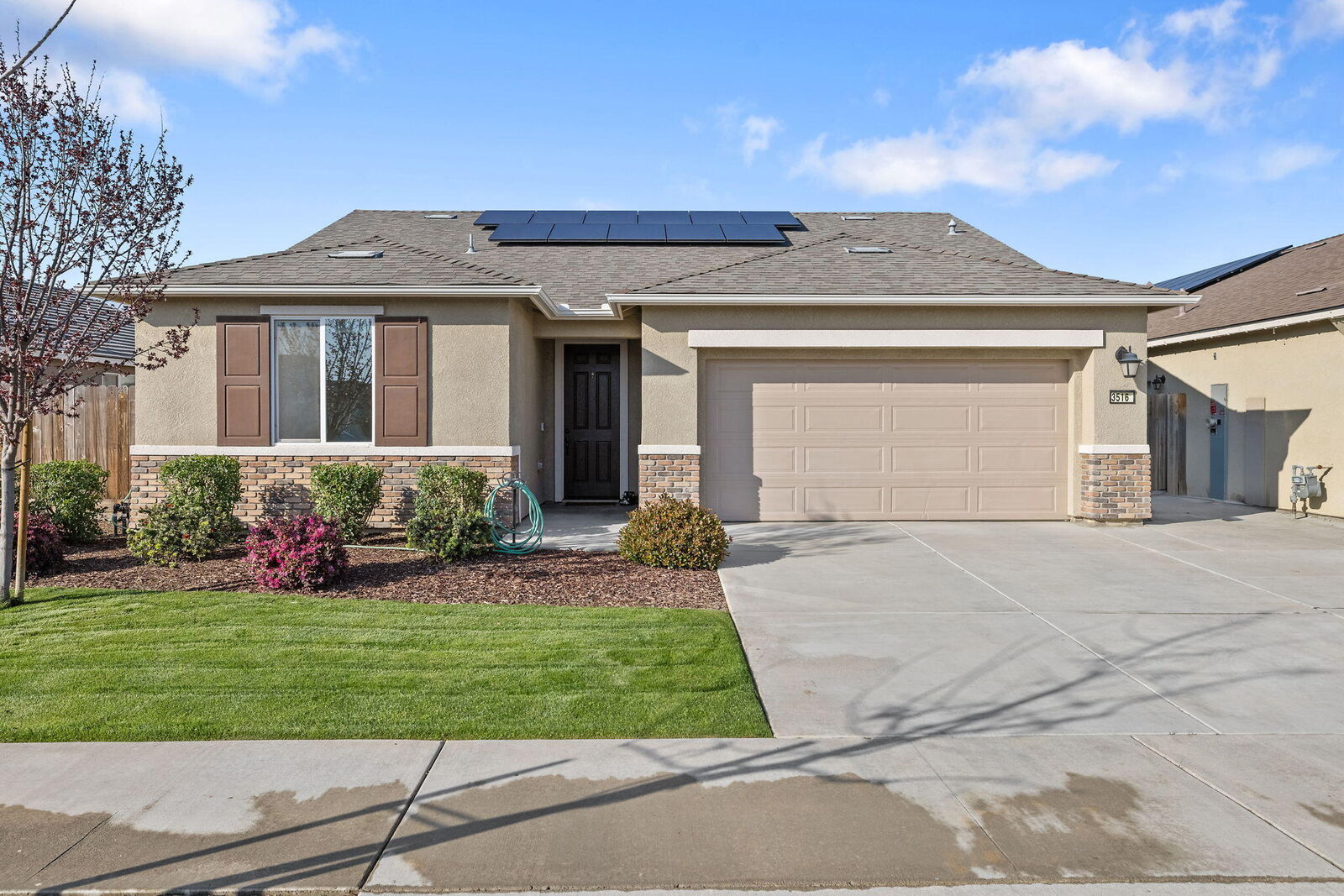 Property Photo: 3516 E Seeger Avenue CA 93292