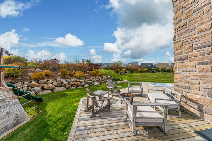 Property Photo: 280 Sunset Boulevard ON N0H 2P0