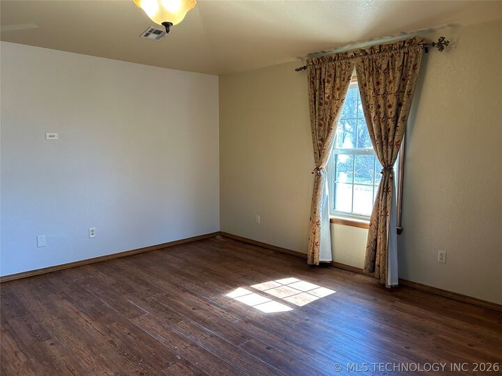 Property Photo:  710 Cavalry Street  OK 74434 