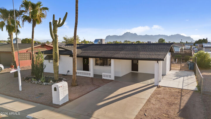 Property Photo: 1409 S Ocotillo Drive AZ 85120