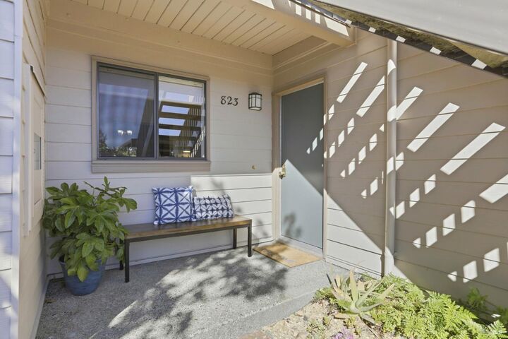 Property Photo: 823 Via Casitas CA 94904