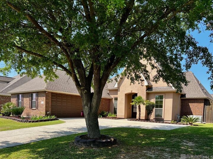 Property Photo:  41152 New Orleans Dr  LA 70778 