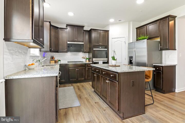 Property Photo: 10711 Meridian Hill Way MD 20772