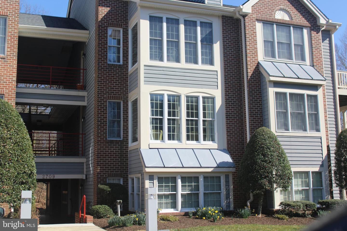 Property Photo:  2709 Summerview Way 8102  MD 21401 