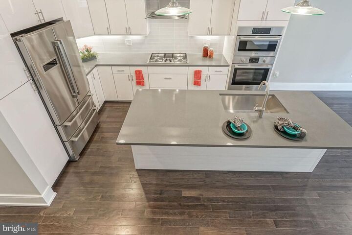 Property Photo: 1006 S 17th Street B PA 19146