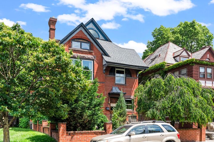 Property Photo:  726 Franklin Avenue  OH 43205 