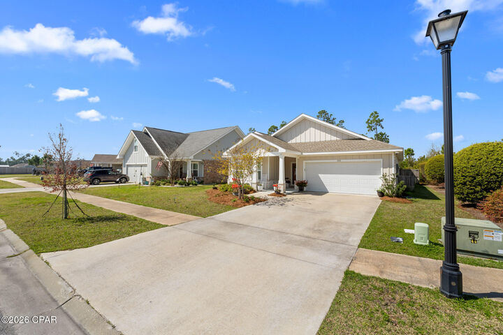 Property Photo:  102 Drews Lane  FL 32405 