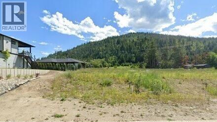 Property Photo:  1150 19 Avenue Southeast  BC V1E 3P9 