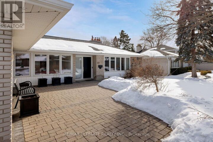 Property Photo: 27 Ravensbourne Crescent ON M9A 2A9