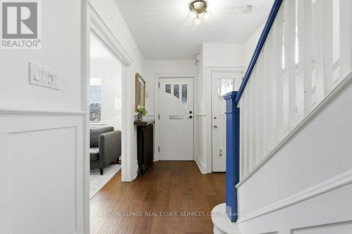 Property Photo:  40 Heydon Park Road  ON M6J 2C8 