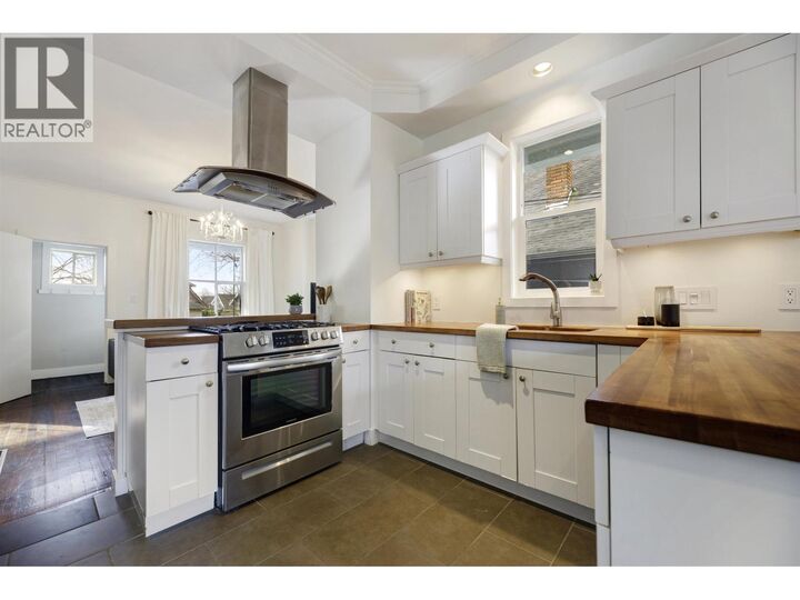 Property Photo:  1923 East 1st Avenue  BC V5N 1B3 