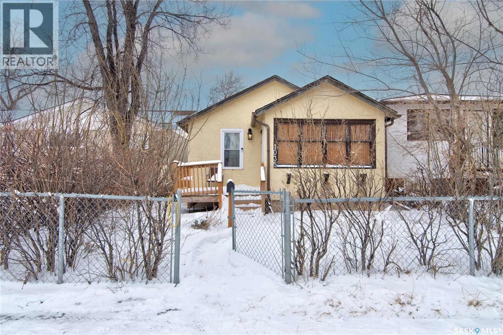 Property Photo:  1035 Wallace Street  SK S4N 3Y7 