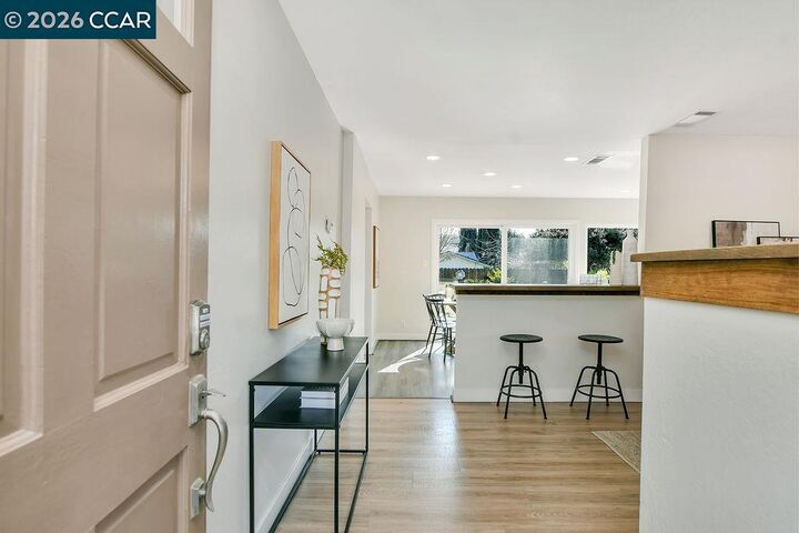 Property Photo:  508 Viewmont Street  CA 94510 