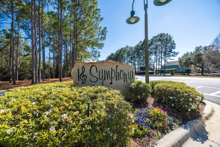 Property Photo: 160 Concert Court FL 32439