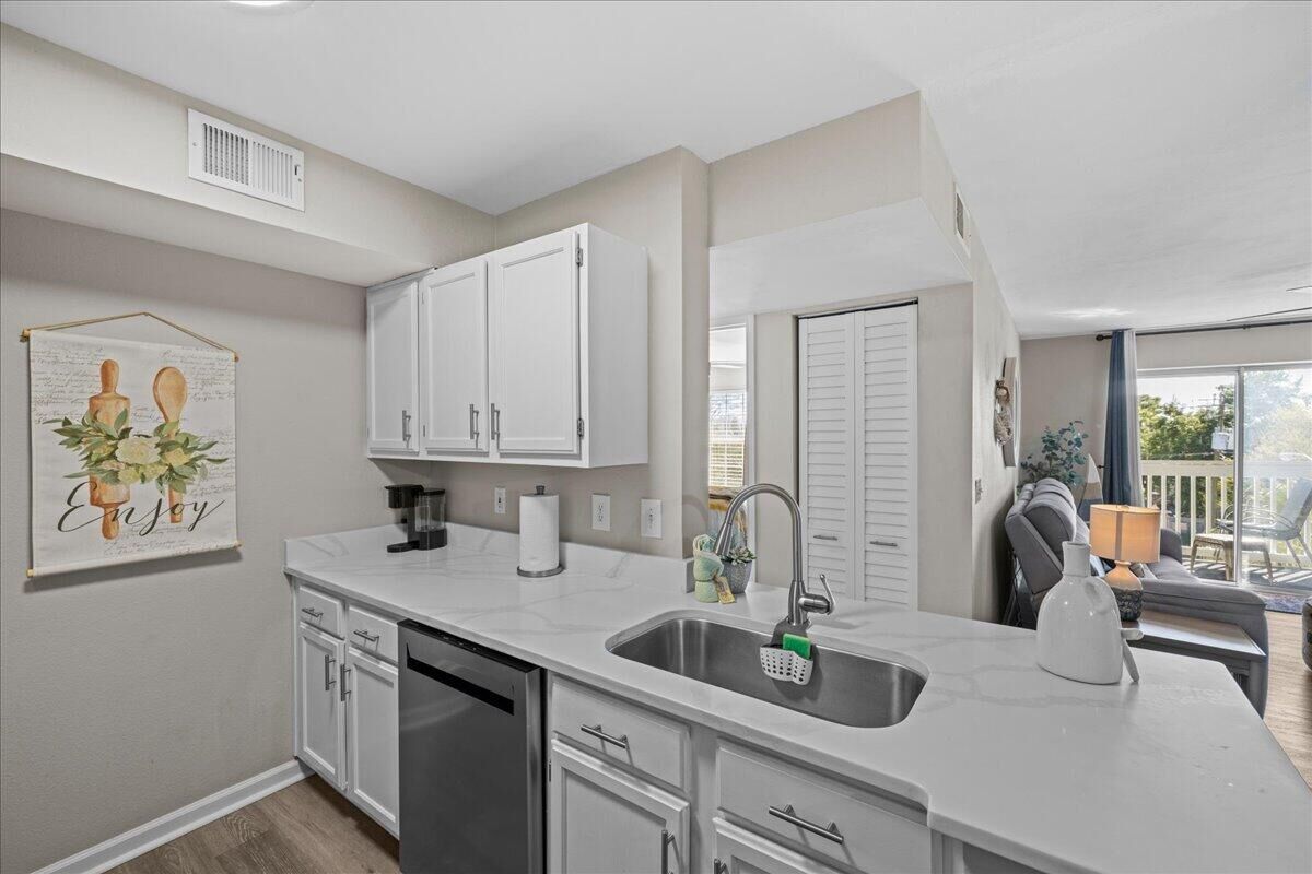 Property Photo: 4000 Dancing Cloud Court Unit 18 FL 32541