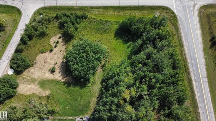 Property Photo:  488 Lakeside Drive  AB T7Z 2T7 