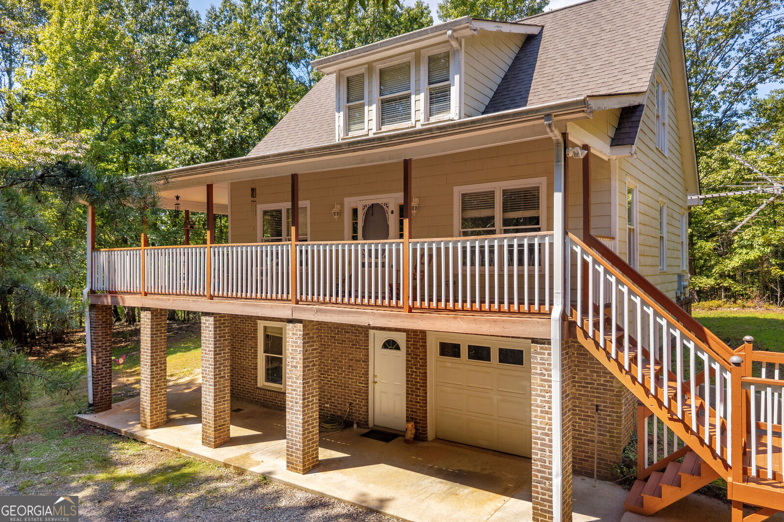 Property Photo:  807 Satterfield Road  GA 30528 