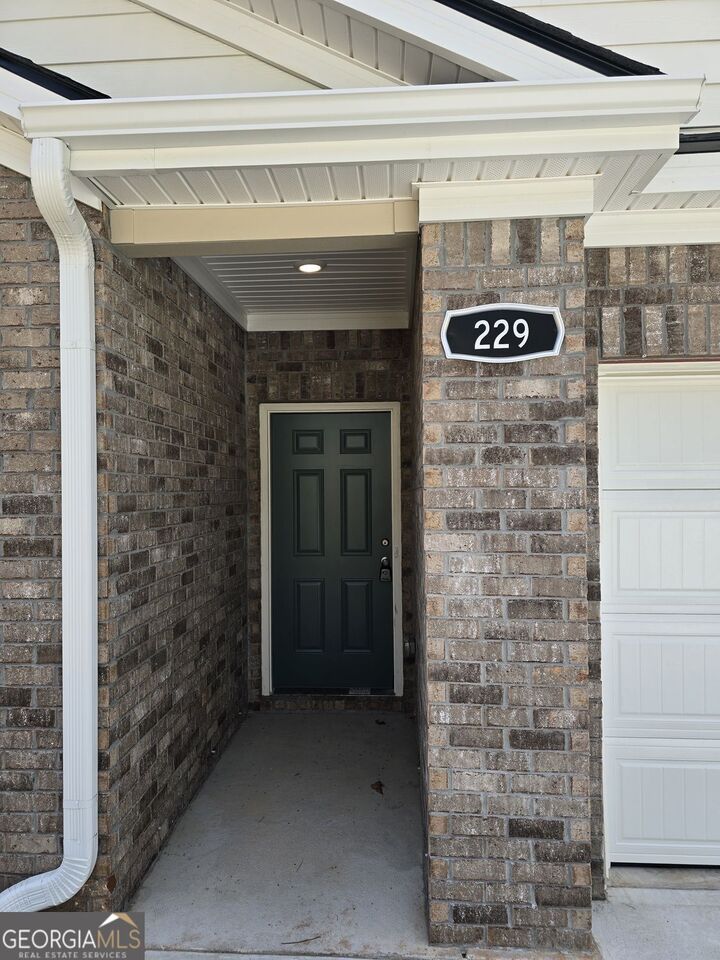 Property Photo:  229 Swan Lake Road  GA 30281 