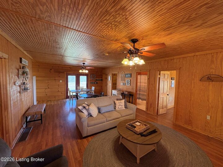 Property Photo:  180 Tulip Ln  KY 42728 