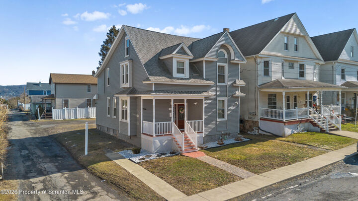 Property Photo: 815 S 9th Avenue PA 18504