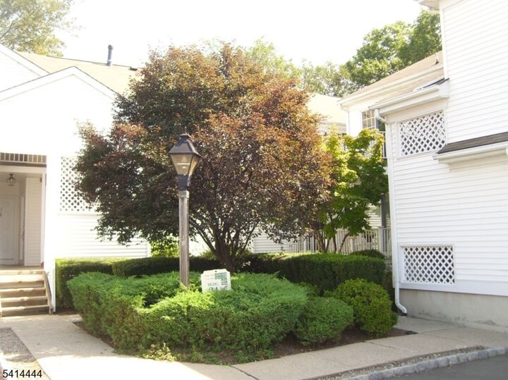 Property Photo: 20 Smithfield Court NJ 07920
