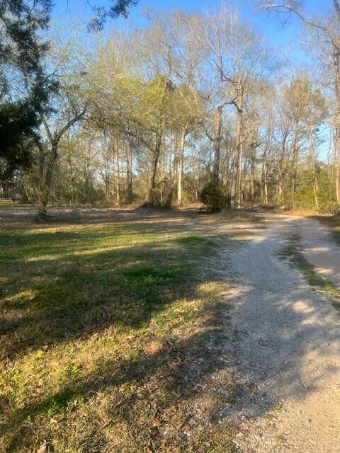 Property Photo:  12125 Oak Leaf Road  TX 77303 