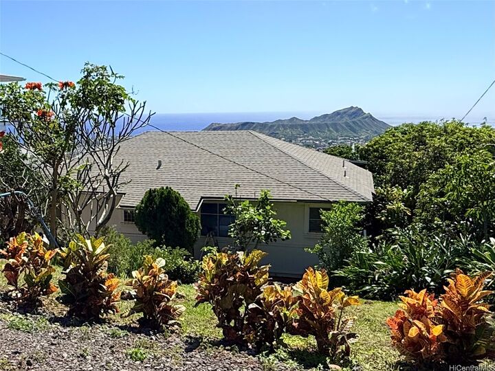 Property Photo:  3655 Nihipali Place  HI 96816 