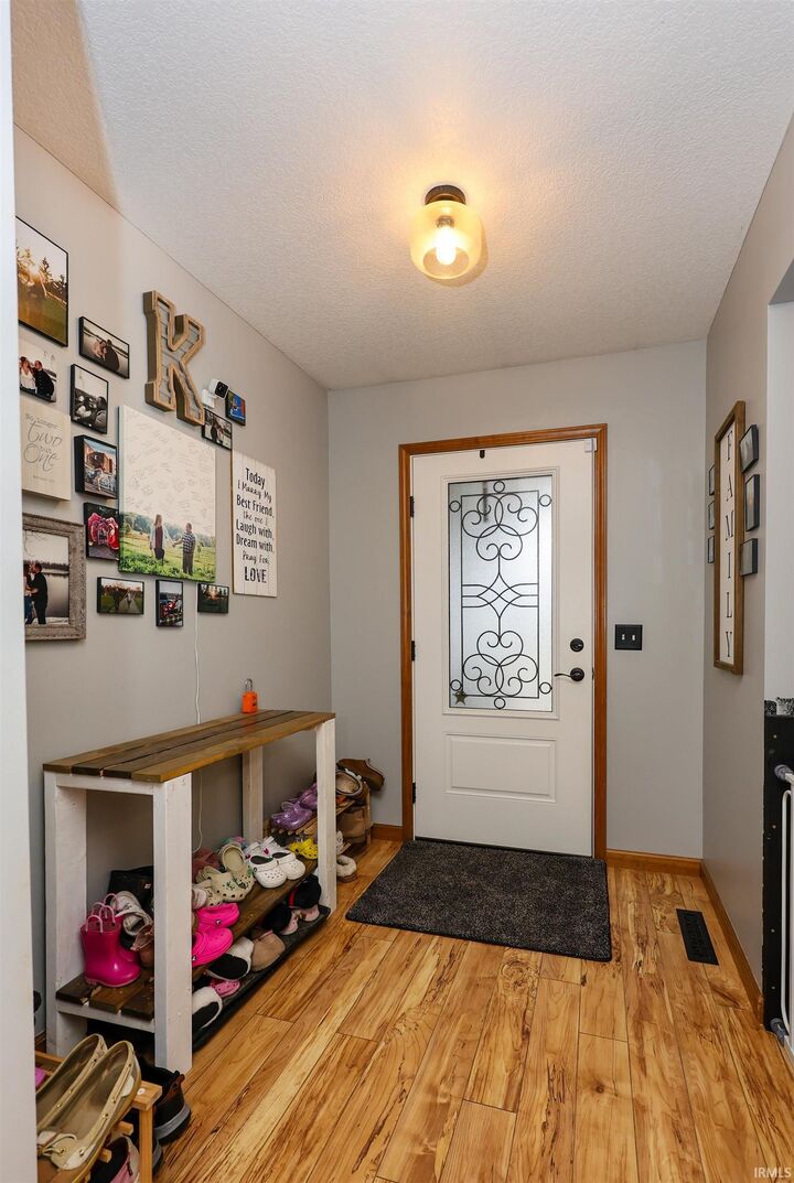 Property Photo:  905 N 280 W  IN 46703 