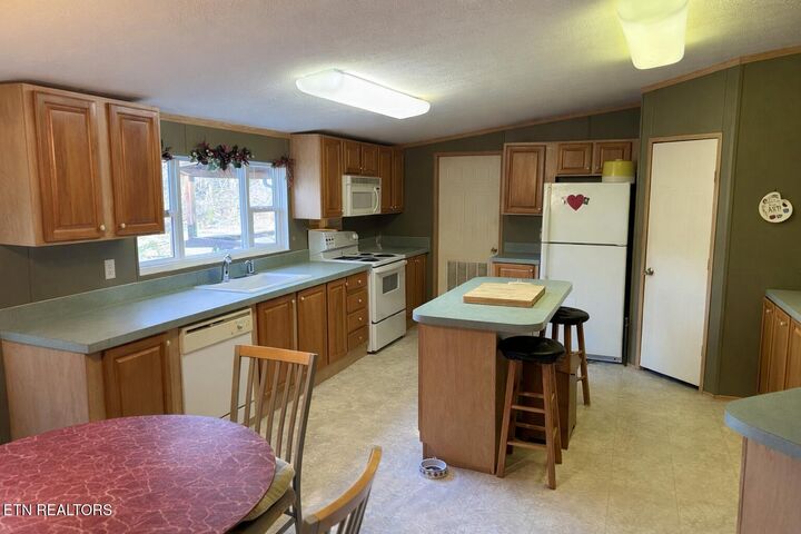 Property Photo:  3570 Baker Springs Rd  TN 37890 