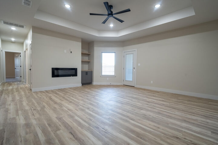 Property Photo:  6902 16th Street  TX 79416 