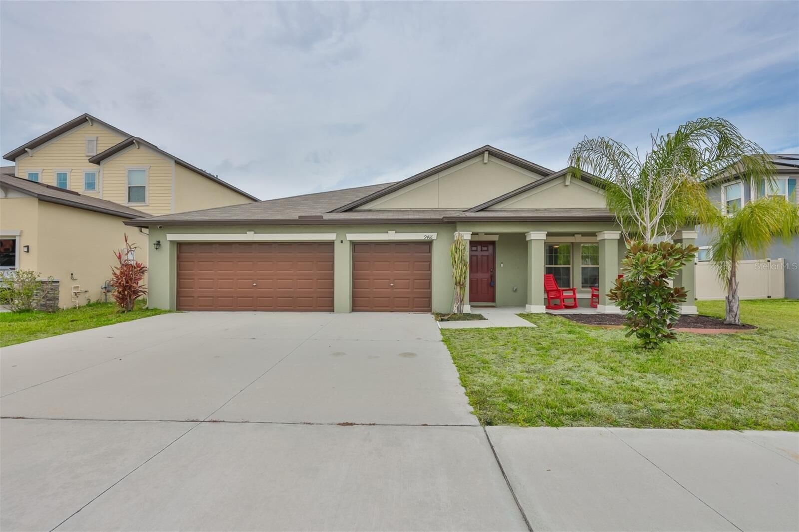 Property Photo:  9416 Channing Hill Drive  FL 33573 