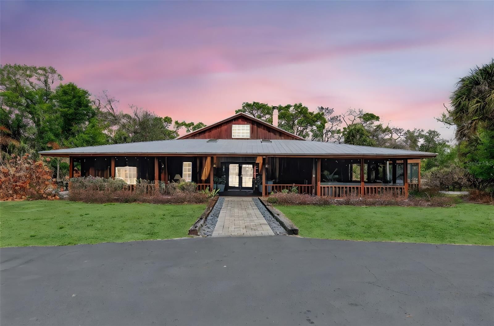 Property Photo: 5270 Vanderipe Road FL 34241